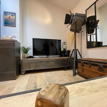 דירה L Atelier Toulousain טולוז